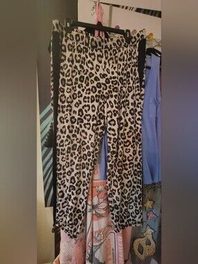 JLO Jennifer Lopez Leopard Animal Print Pants 🐆